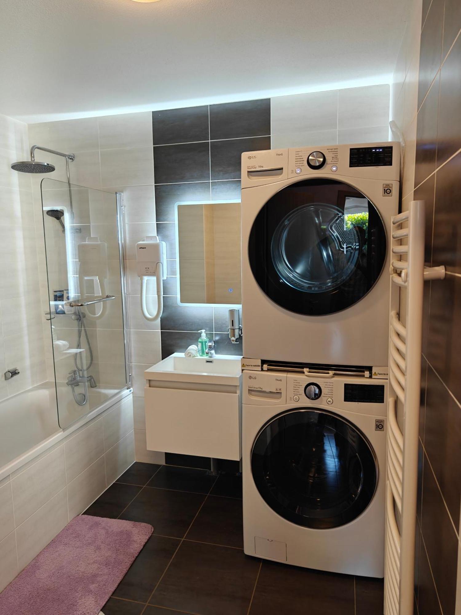 Charming Apartment With Garden, Free Parking Near Basel, Airport, Ger'Many, France, Сен-Луи Екстериор снимка